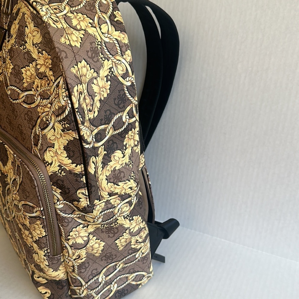 New GUESS Backpack - Picture 3 of 14